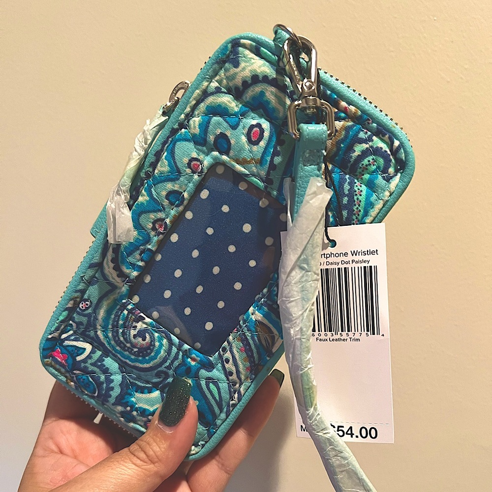 Vera Bradley NWT smartphone wristlet in Daisy dot paisley with RIFD protection